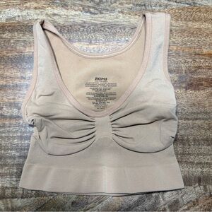 Skims Womens Seamless Ruched Sports Bra Scoop Neck Workout Yoga Tan Size XXS